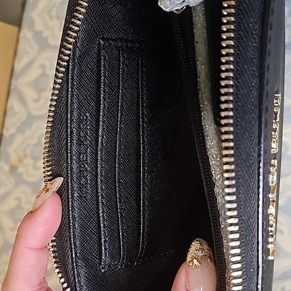 Michael Kors Large Multifunction Wallet/Phone Wristlet - Picture 4 of 11